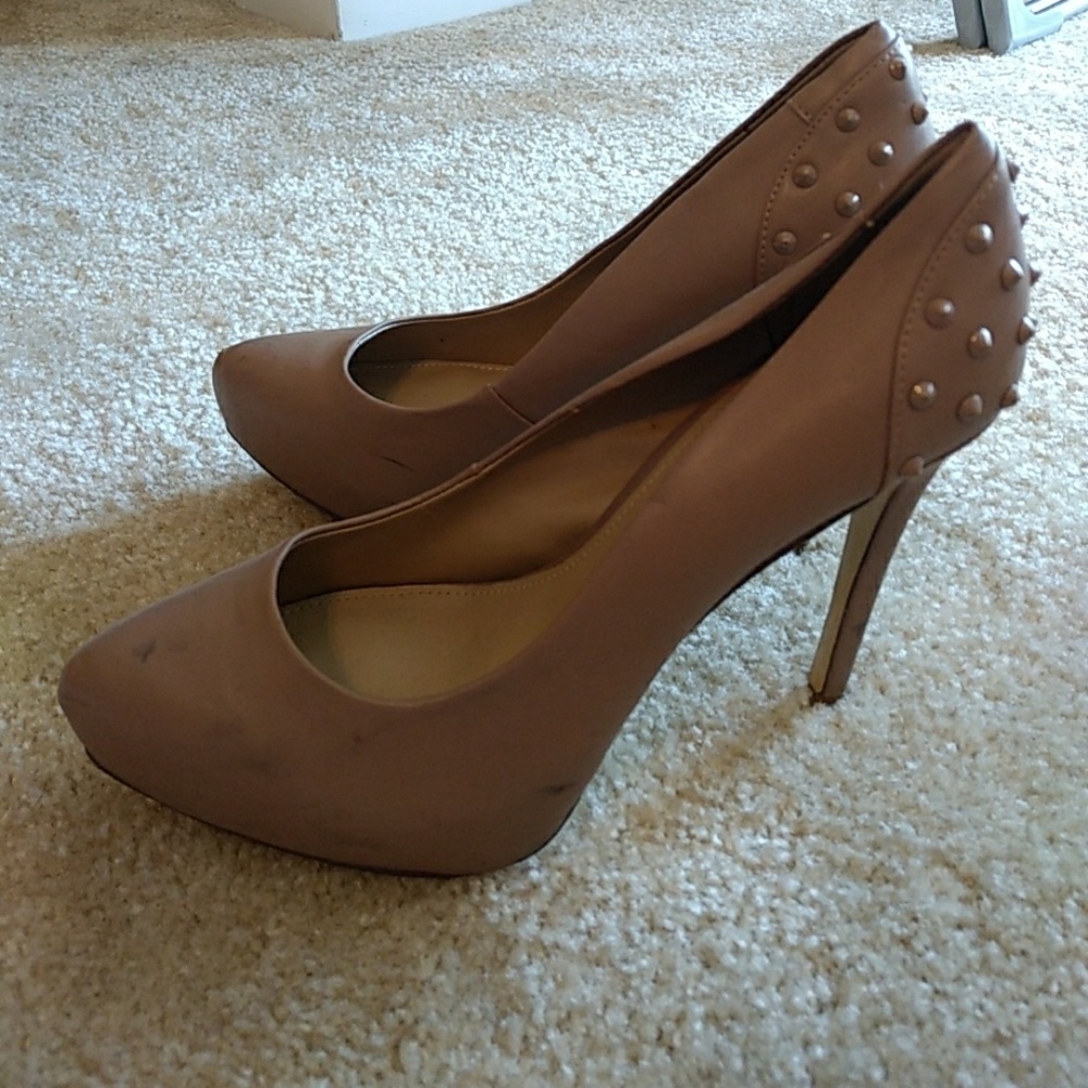 Heels - Picture 3 of 4